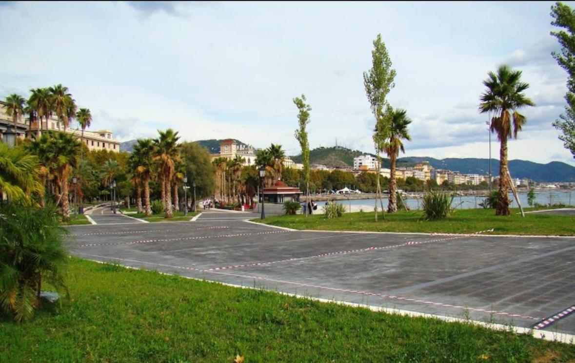 Salerno Mare E Luci Apartment Luaran gambar